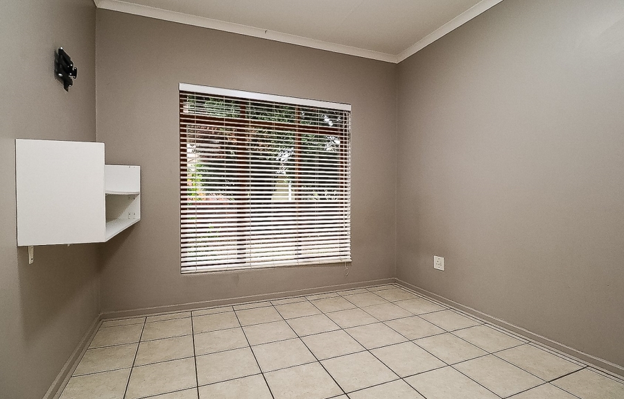 2 Bedroom Property for Sale in Flamwood North West